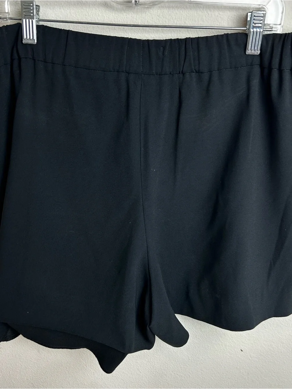 Babaton Aritzia Pull-On Dress Shorts Elastic Waist Black Size 10 - Picture 8 of 9
